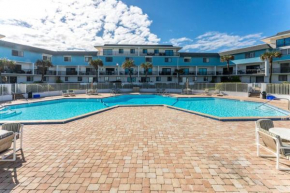 Lovely 2 Bedroom Beachfront Condo